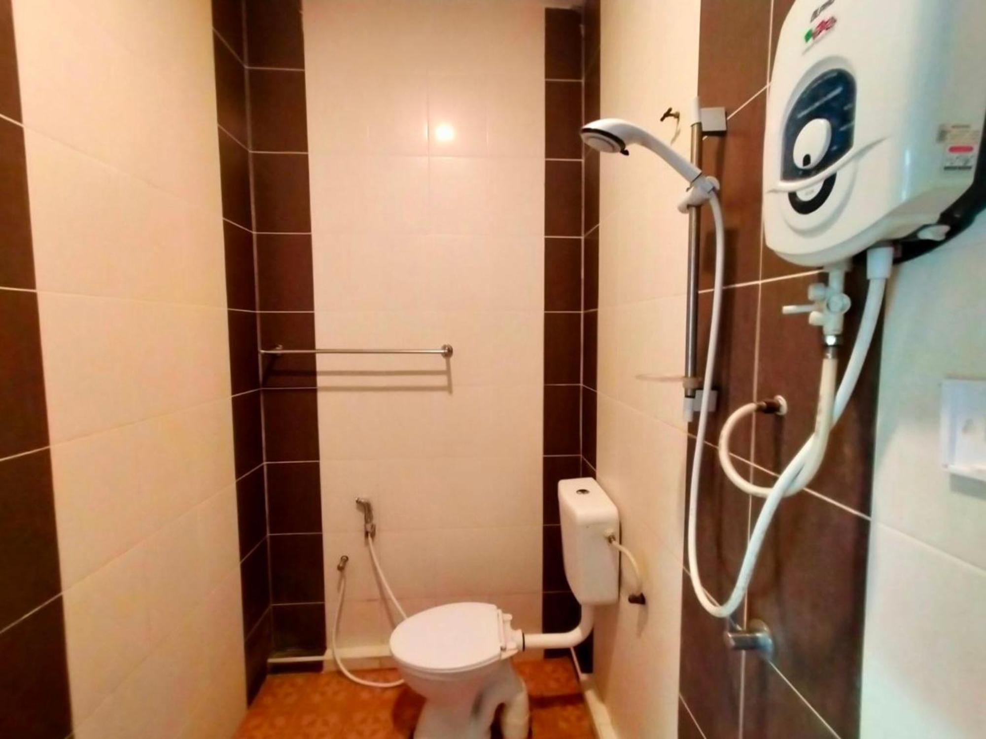 Capital O 91118 Chalet Seri Idaman บายันเลอปาส ภายนอก รูปภาพ